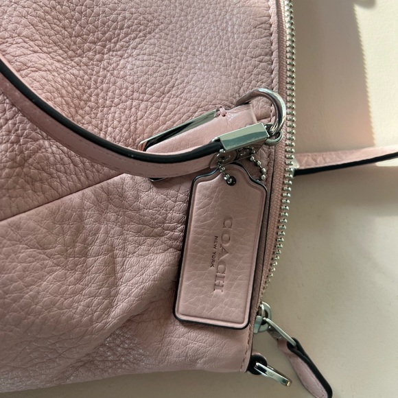 Coach purse - Picture 4 of 8